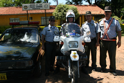 041 Friendly Police in Paraguay IMG_6966.jpg